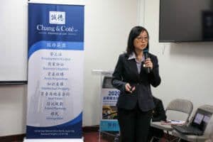 讲者Griffin在华兴保险2020年企业雇主研讨会上演讲